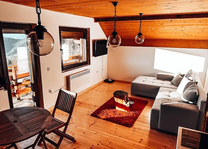 別荘 The Emperor Of The Forest Timotijevici