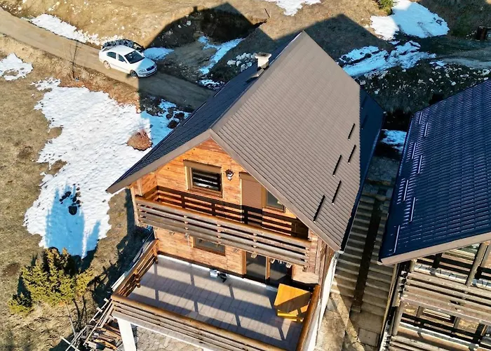 別荘 The Emperor Of The Forest Timotijevici